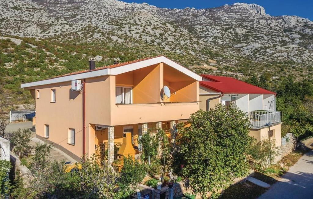 Apartmani Ivankovic Karlobag Bagian luar foto