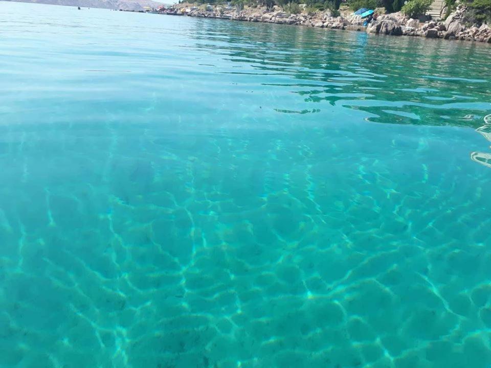Apartmani Ivankovic Karlobag Bagian luar foto