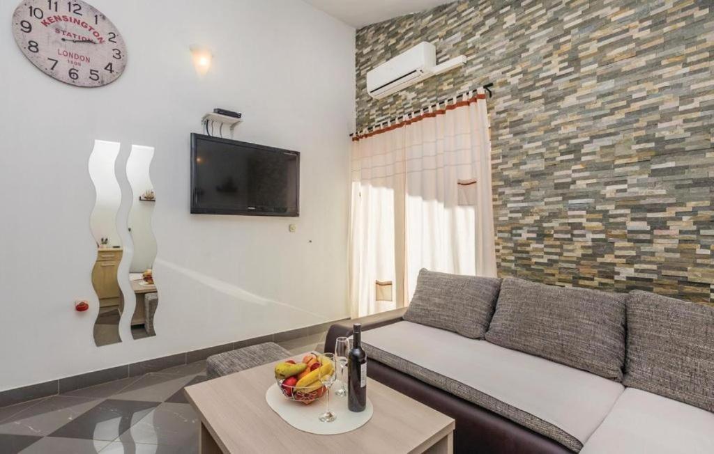 Apartmani Ivankovic Karlobag Bagian luar foto